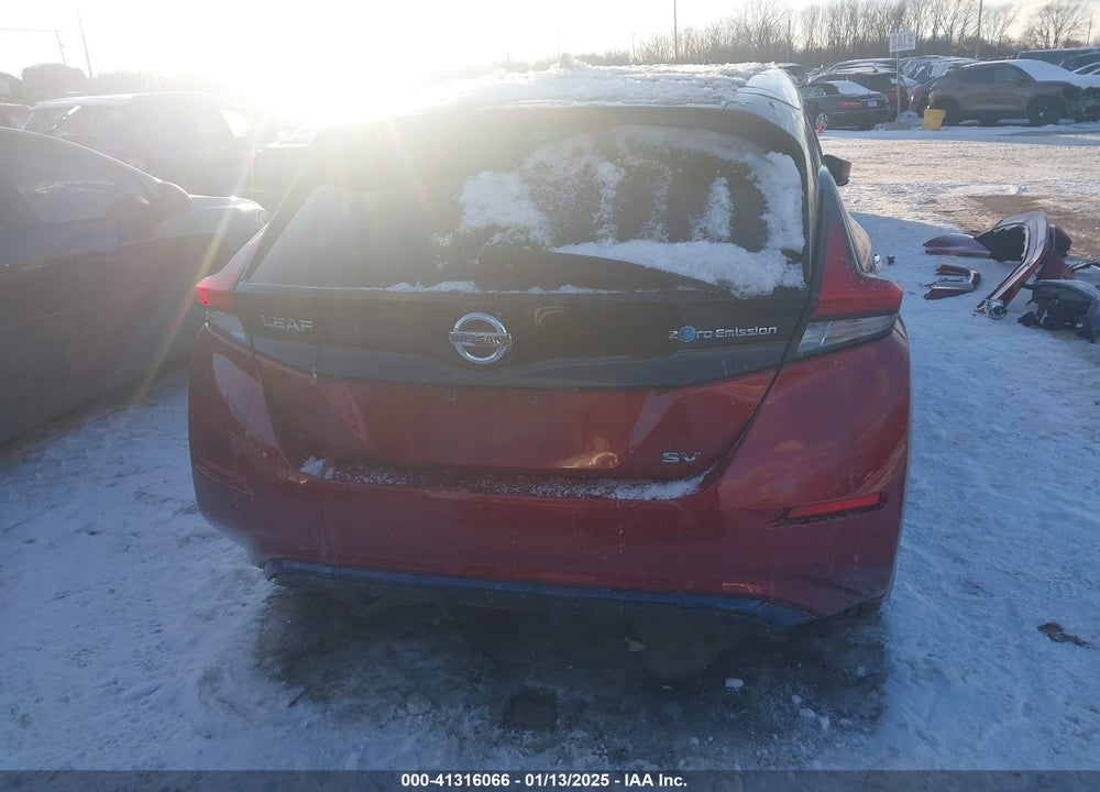 2018 NISSAN LEAF VIN: 1N4AZ1CPXJC307237