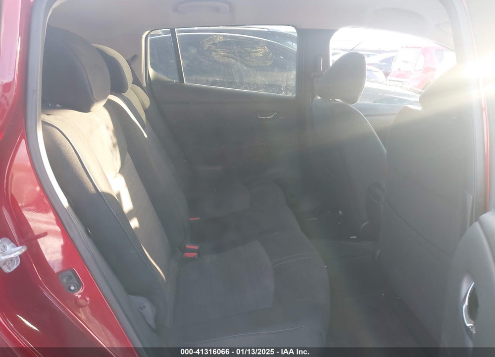 2018 NISSAN LEAF VIN: 1N4AZ1CPXJC307237