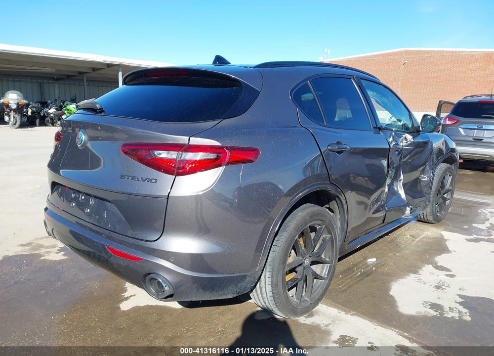 2021 ALFA ROMEO STELVIO TI AWD VIN: ZASPAKBN6M7D11100
