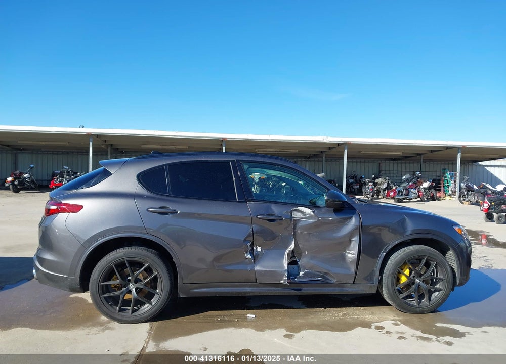 2021 ALFA ROMEO STELVIO TI AWD VIN: ZASPAKBN6M7D11100