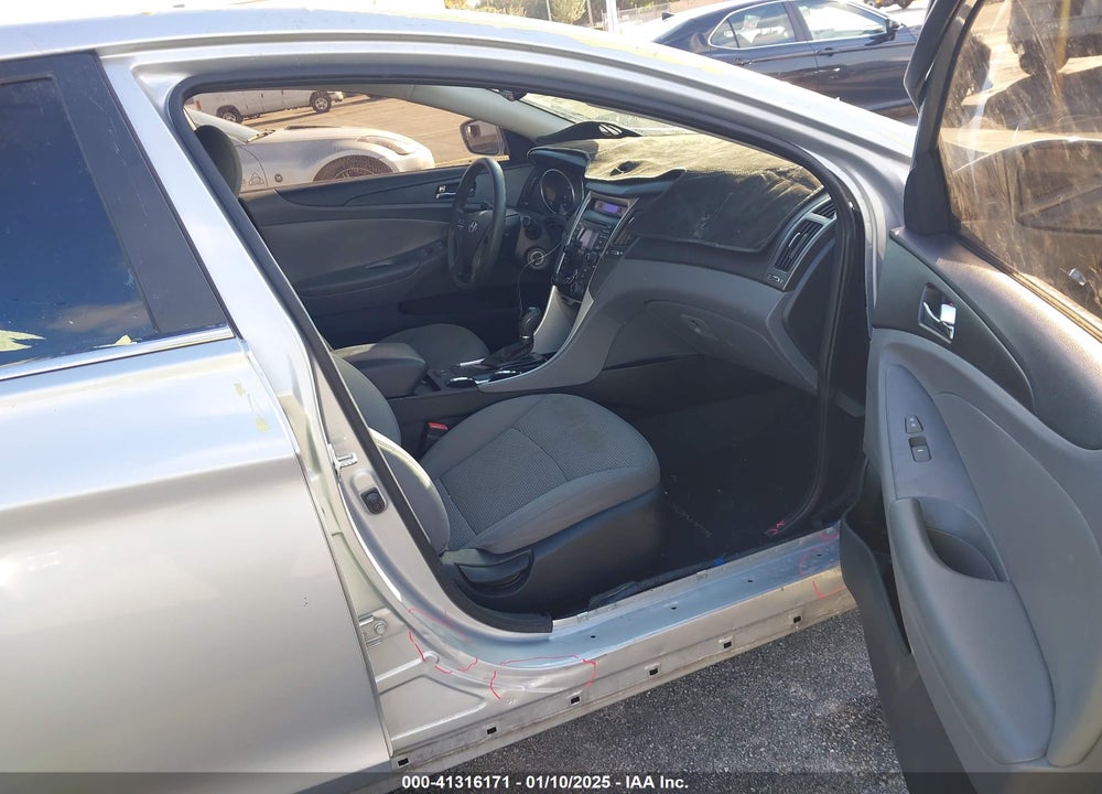 2013 HYUNDAI SONATA GLS VIN: 5NPEB4AC7DH739083
