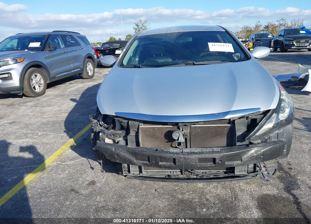 2013 HYUNDAI SONATA GLS VIN: 5NPEB4AC7DH739083