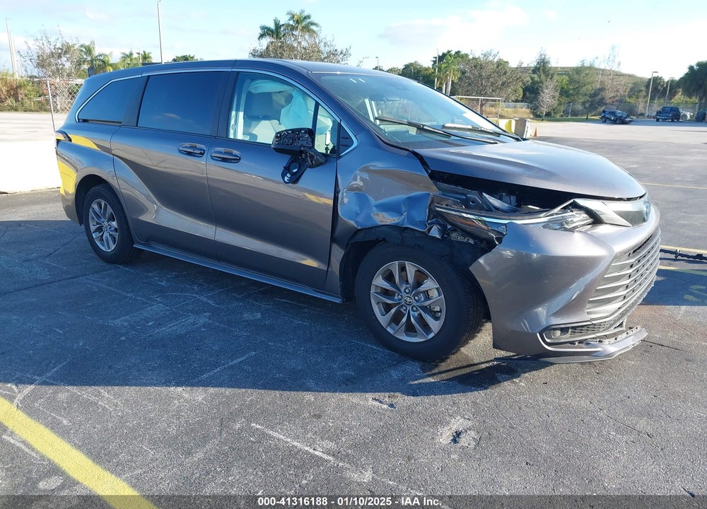 2024 TOYOTA SIENNA LE VIN: 5TDKRKEC1RS212929