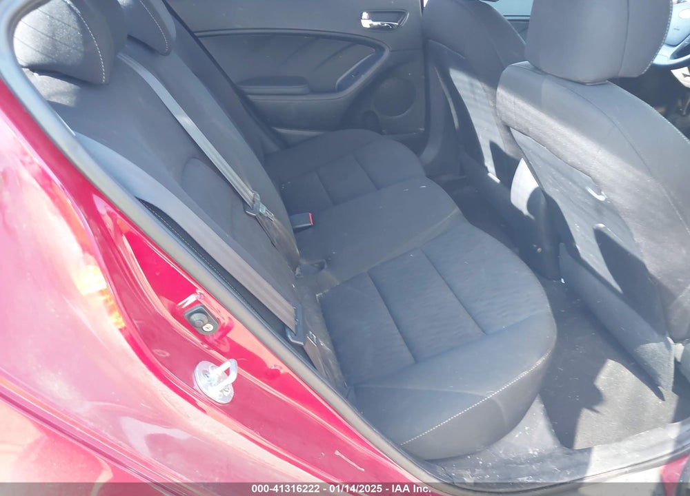 2016 KIA FORTE VIN: KNAFK4A6XG5570385
