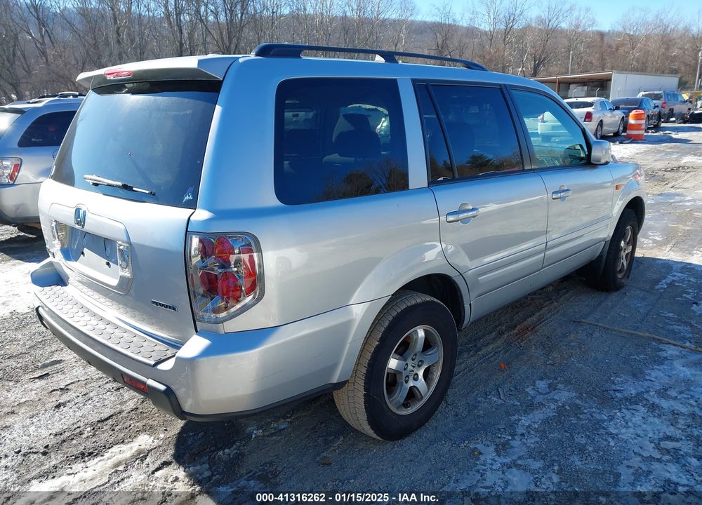2008 HONDA PILOT SE VIN: 5FNYF18368B005240