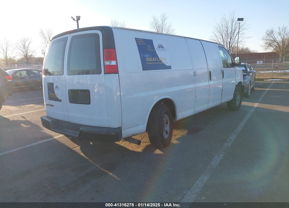2017 CHEVROLET EXPRESS 2500 WORK VAN VIN: 1GCWGBFF2H1122605