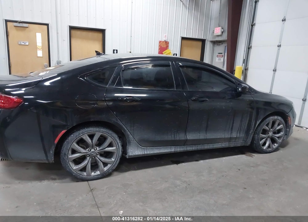 2016 CHRYSLER 200 VIN: 1C3CCCDG3GN135620