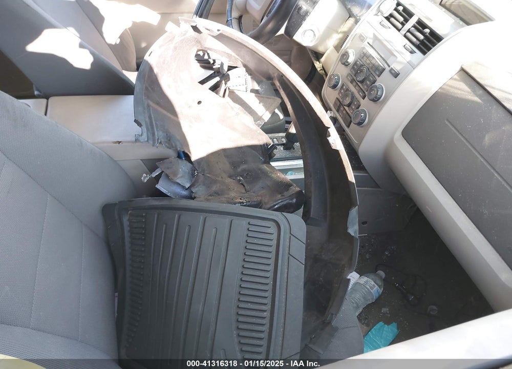 2009 FORD ESCAPE XLT VIN: 1FMCU03GX9KA63405
