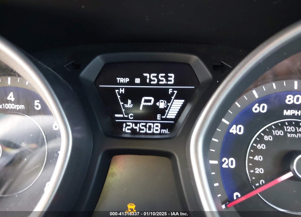 2016 HYUNDAI ELANTRA VIN: 5NPDH4AE3GH767415