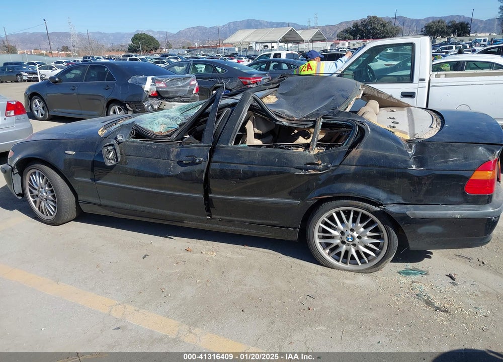 2005 BMW 325I VIN: WBAEV33405KX12489