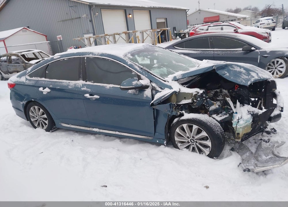 2015 HYUNDAI SONATA VIN: 5NPE34AF6FH097238
