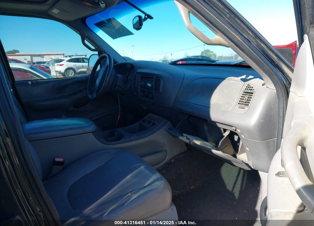 2001 FORD EXPEDITION XLT VIN: 1FMFU16L91LB47872