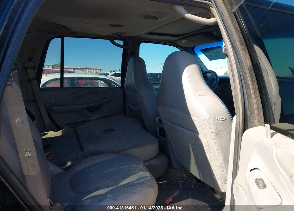2001 FORD EXPEDITION XLT VIN: 1FMFU16L91LB47872