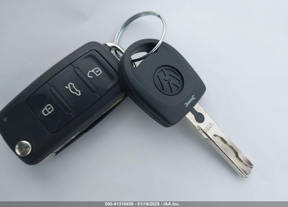 2013 VOLKSWAGEN TIGUAN S/SE/SEL VIN: WVGBV3AX1DW586942