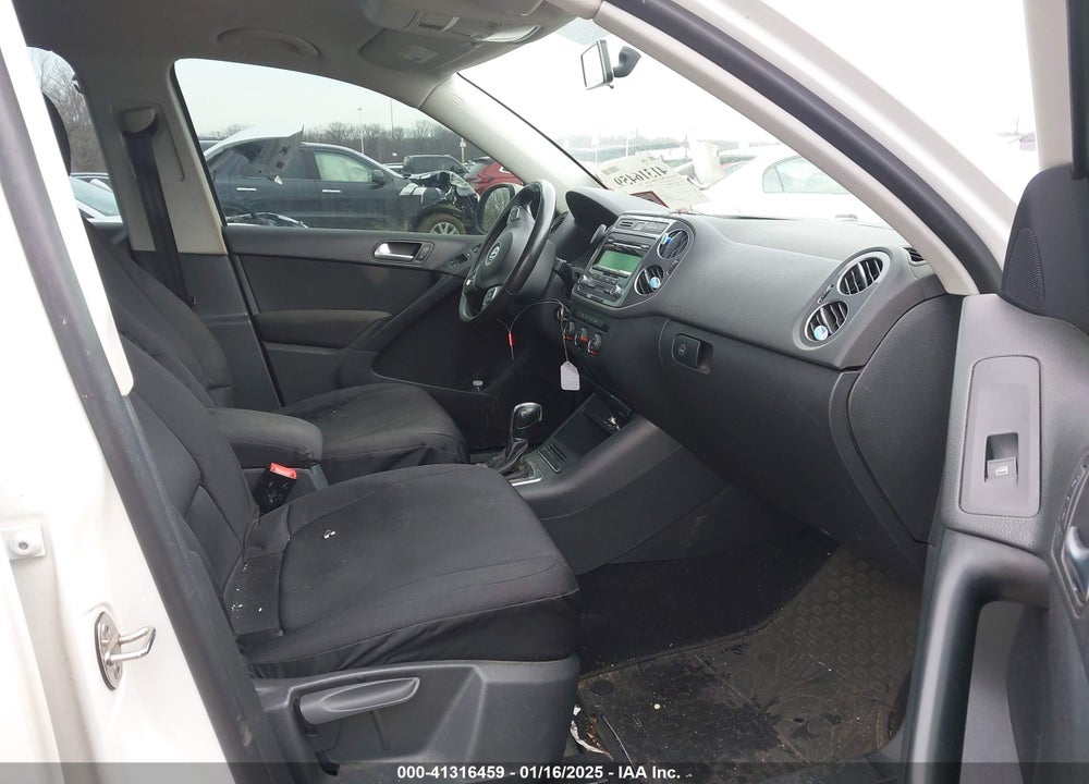 2013 VOLKSWAGEN TIGUAN S/SE/SEL VIN: WVGBV3AX1DW586942