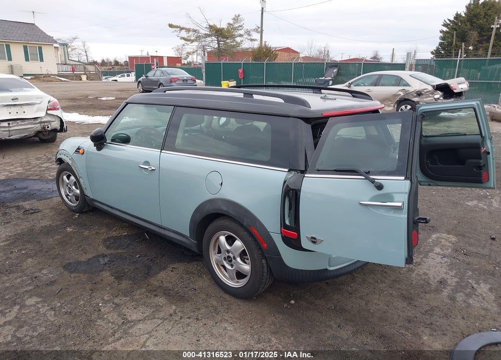 2011 MINI COOPER CLUBMAN VIN: WMWZF3C51BT187925