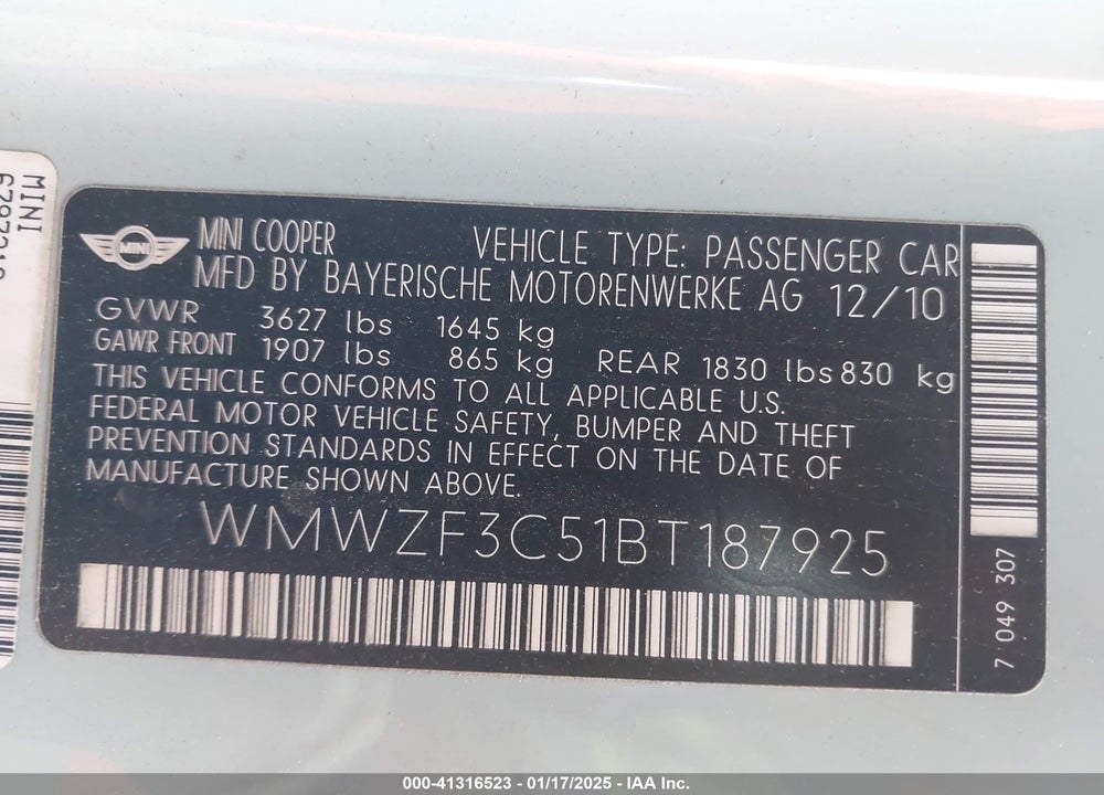 2011 MINI COOPER CLUBMAN VIN: WMWZF3C51BT187925
