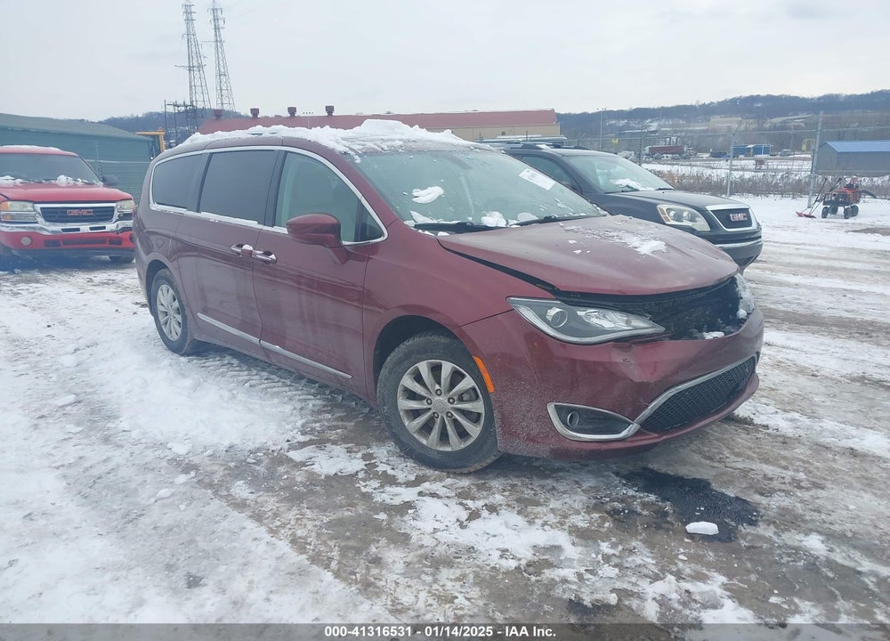 2018 CHRYSLER PACIFICA TOURING L VIN: 2C4RC1BG2JR131582