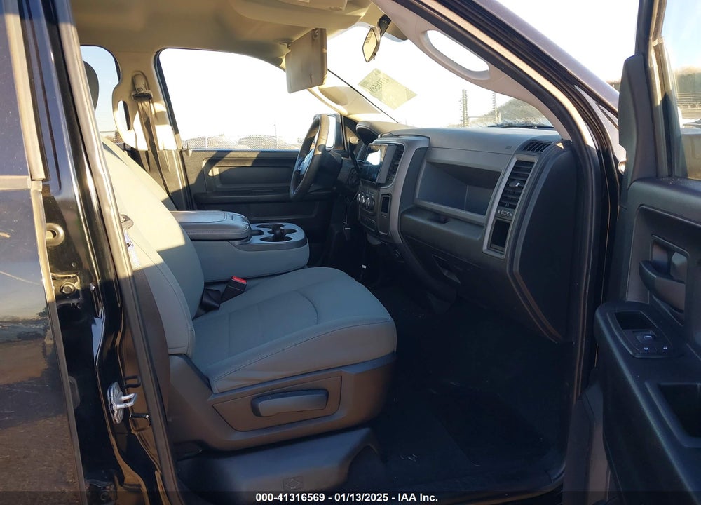 2013 RAM 1500 VIN: 1C6RR6FP0DS609045