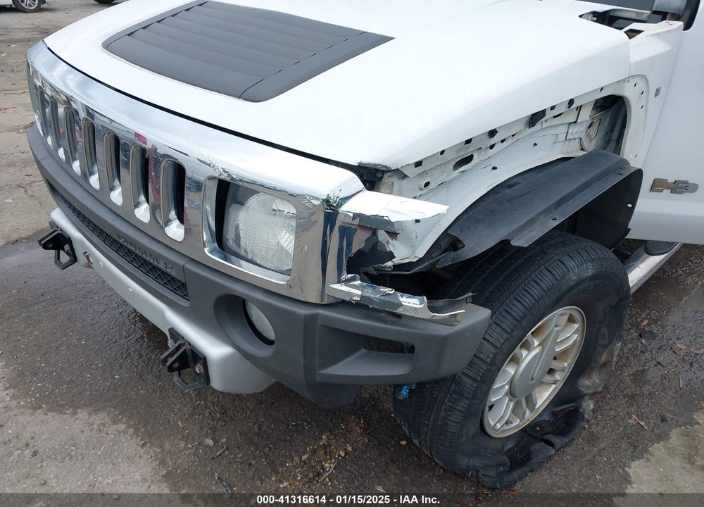2008 HUMMER H3 SUV VIN: 5GTEN13E188185413