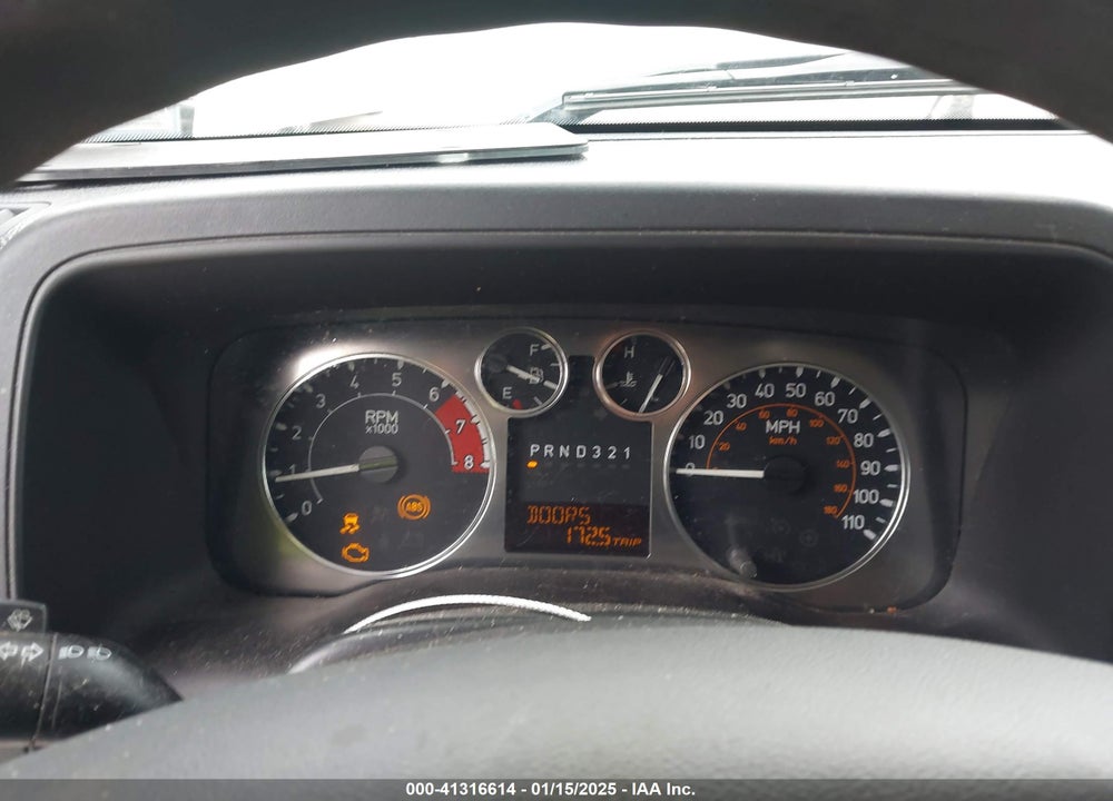 2008 HUMMER H3 SUV VIN: 5GTEN13E188185413