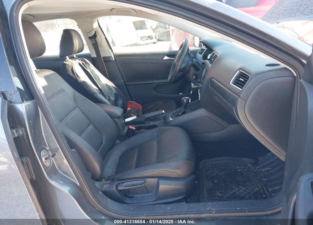 2012 VOLKSWAGEN JETTA 2.5L SE VIN: 3VWDP7AJXCM345631