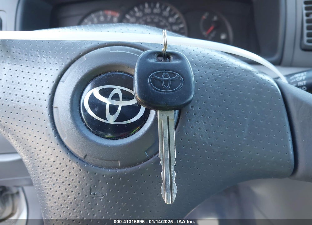 2006 TOYOTA COROLLA VIN: JTDBR32E360068598