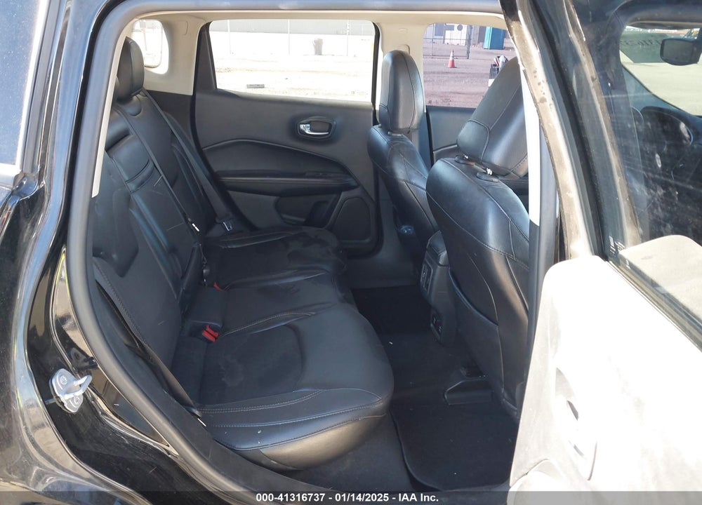 2018 JEEP COMPASS LATITUDE FWD VIN: 3C4NJCBB6JT503152