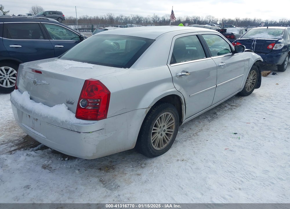 2010 CHRYSLER 300 TOURING VIN: 2C3CA4CD4AH328880