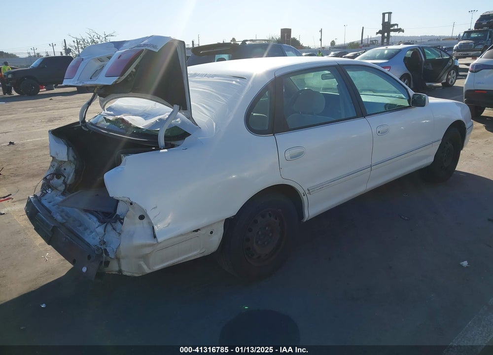 1999 TOYOTA AVALON XL VIN: 4T1BF18B7XU318750