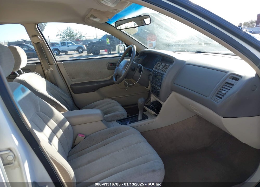 1999 TOYOTA AVALON XL VIN: 4T1BF18B7XU318750