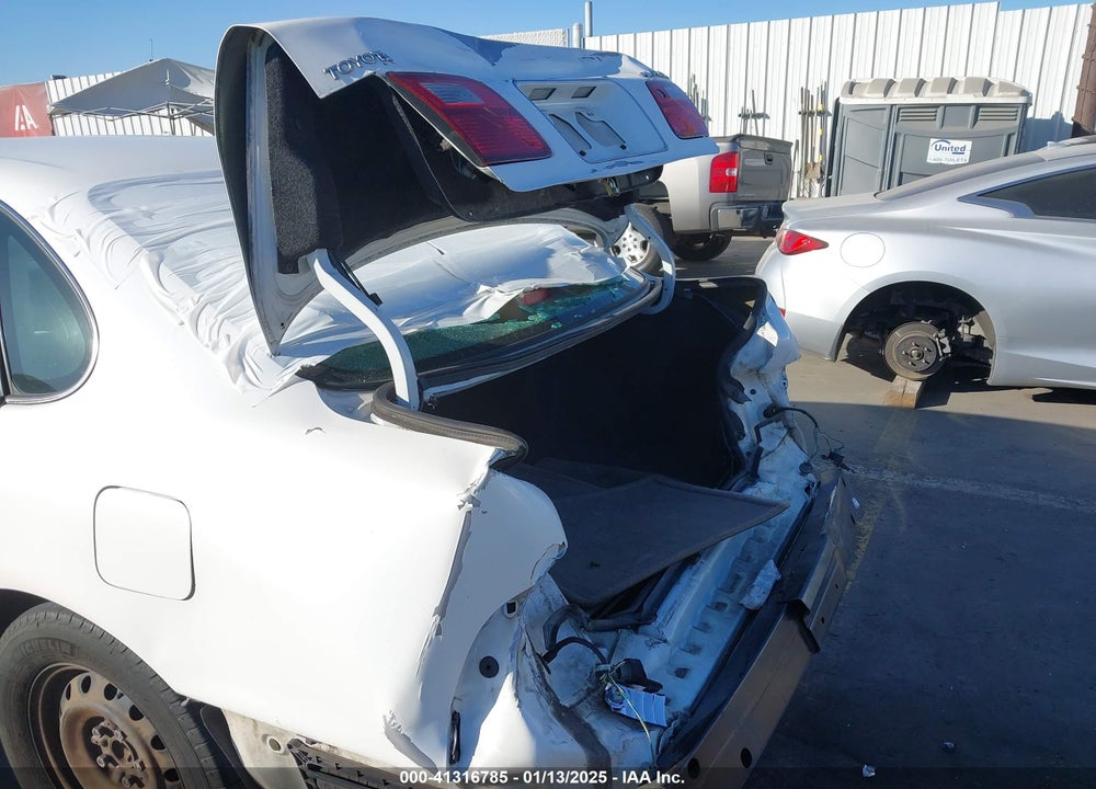 1999 TOYOTA AVALON XL VIN: 4T1BF18B7XU318750