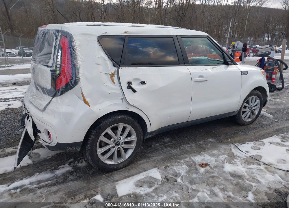 2018 KIA SOUL VIN: KNDJP3A5XJ7610993