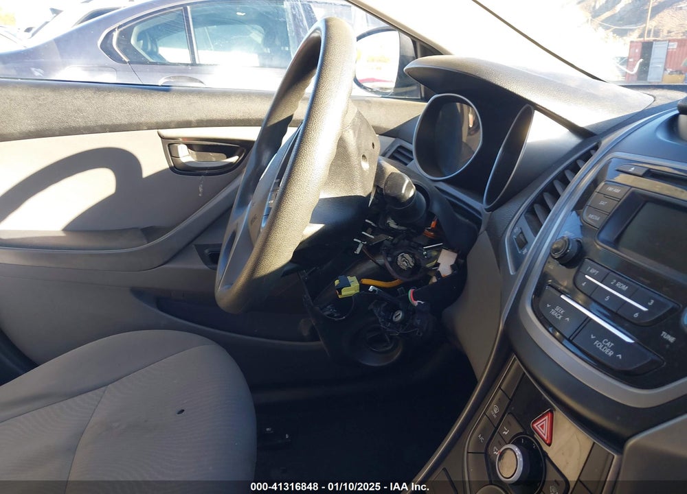 2016 HYUNDAI ELANTRA SE VIN: 5NPDH4AE5GH731645