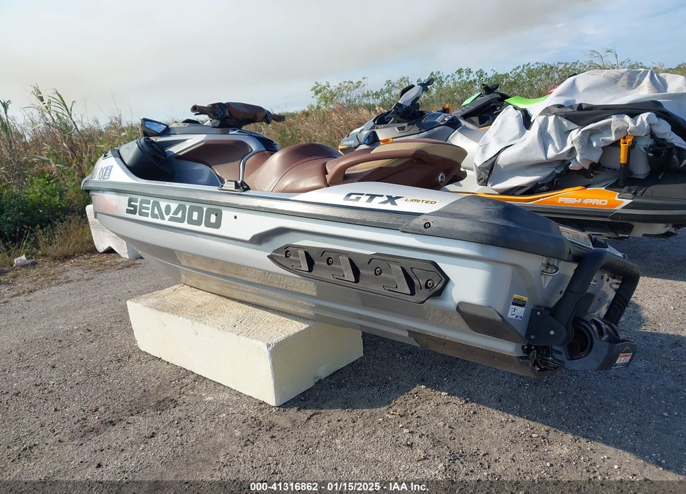 2018 SEADOO --- VIN: YDV22690E818