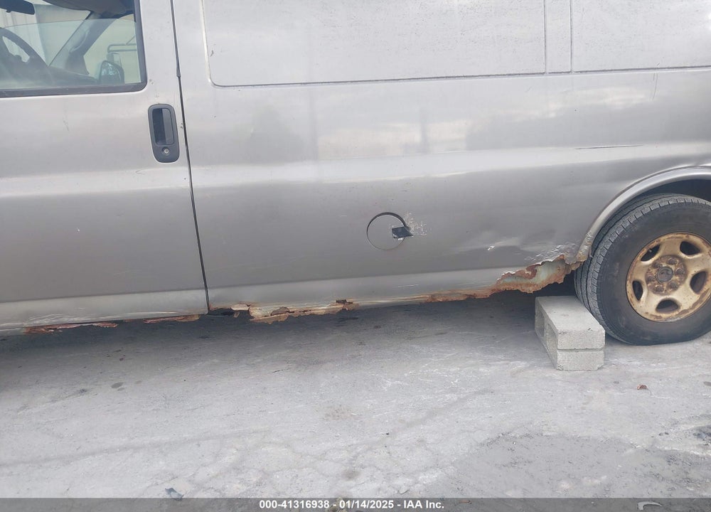 2007 CHEVROLET EXPRESS WORK VAN VIN: 1GCFG15X371203387