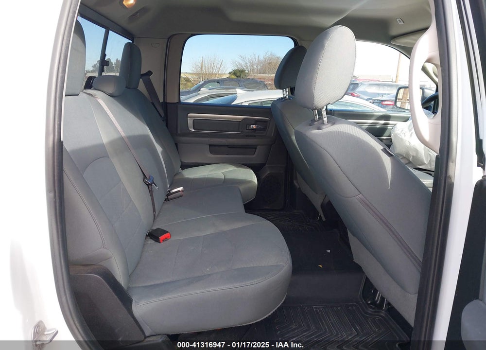 2019 RAM 1500 CLASSIC VIN: 1C6RR6TT7KS706841