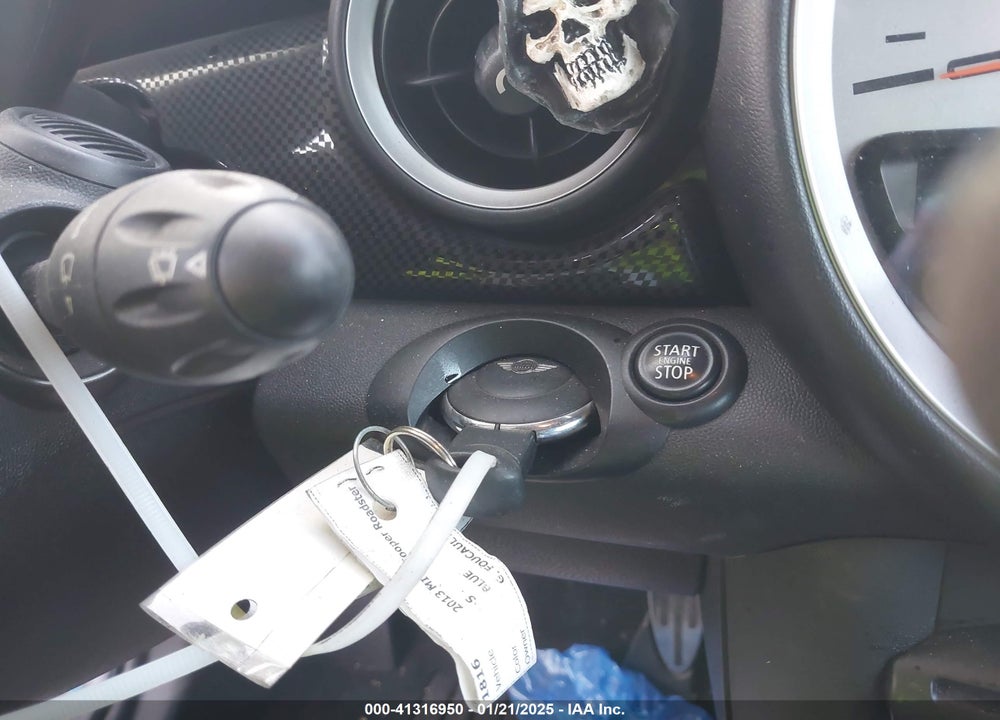 2013 MINI COOPER ROADSTER VIN: WMWSY3C55DT594628