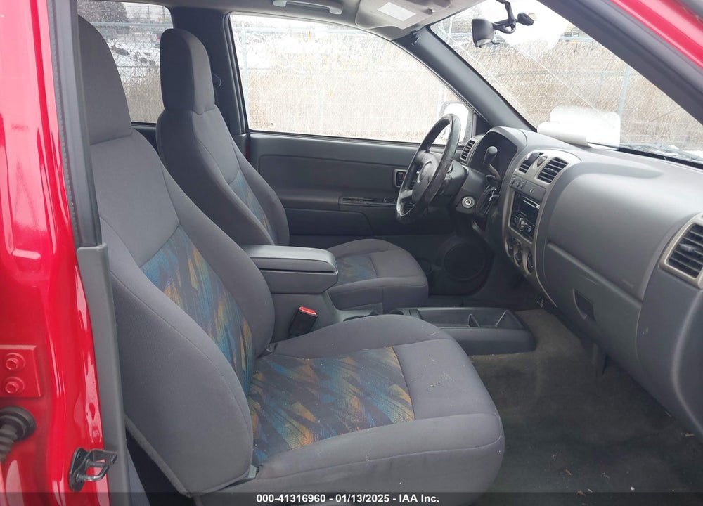 2005 CHEVROLET COLORADO LS VIN: 1GCDT136958213603