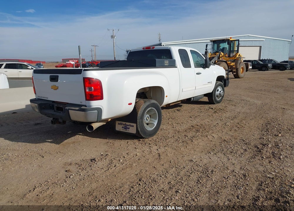 2011 CHEVROLET SILVERADO 3500HD LT VIN: 1GC5C0C81BZ252045