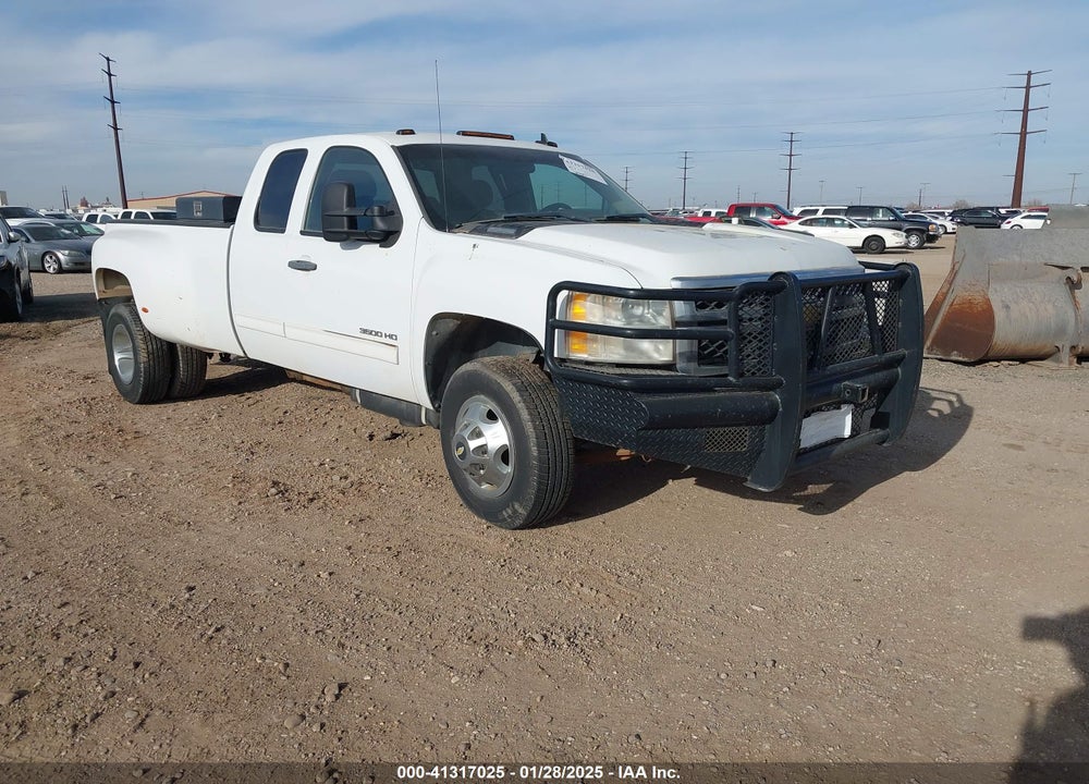 2011 CHEVROLET SILVERADO 3500HD LT VIN: 1GC5C0C81BZ252045