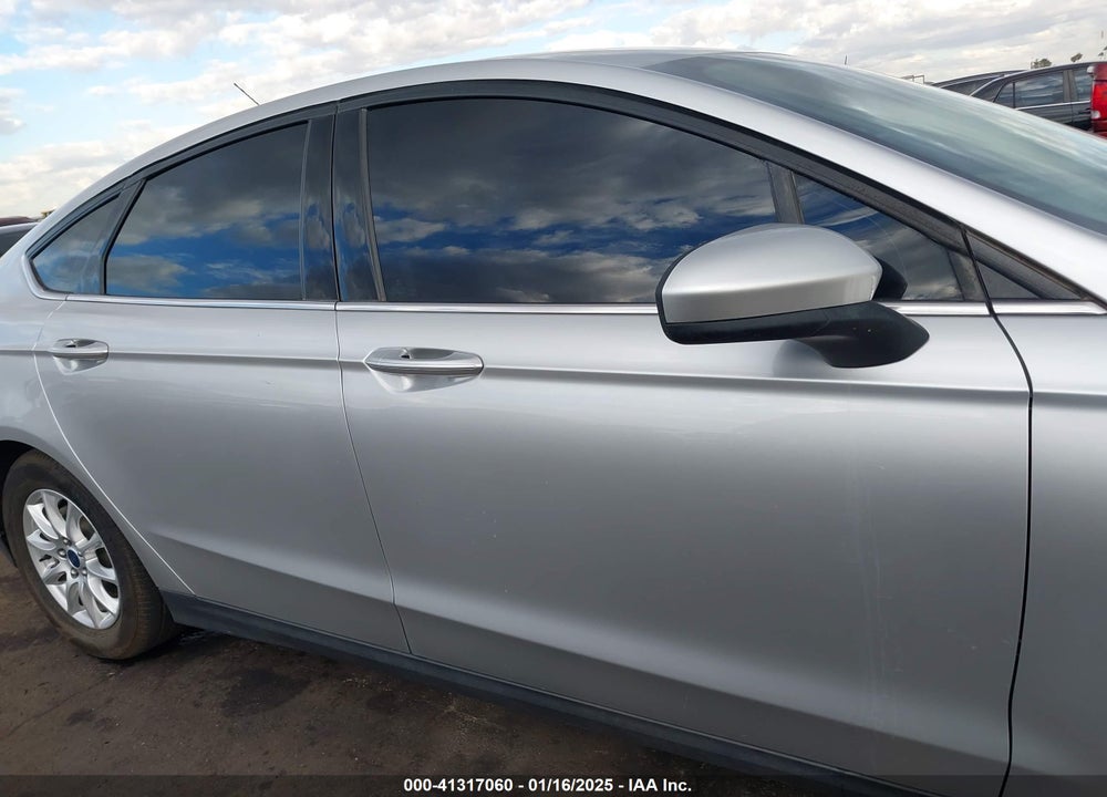 2016 FORD FUSION VIN: 3FA6P0G79GR182080