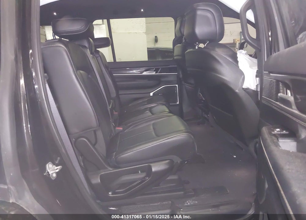 2022 JEEP WAGONEER SERIES I 4X4 VIN: 1C4SJVAT1NS184100