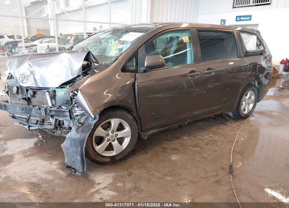 2012 TOYOTA SIENNA LE 8 PASSENGER VIN: 5TDKA3DC0CS012095