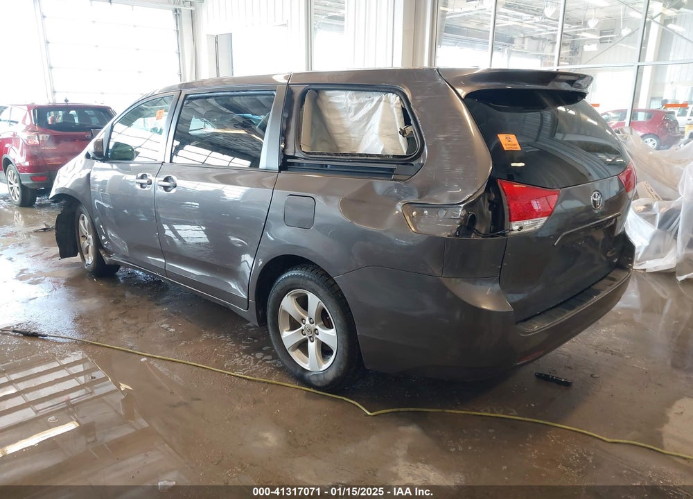 2012 TOYOTA SIENNA LE 8 PASSENGER VIN: 5TDKA3DC0CS012095