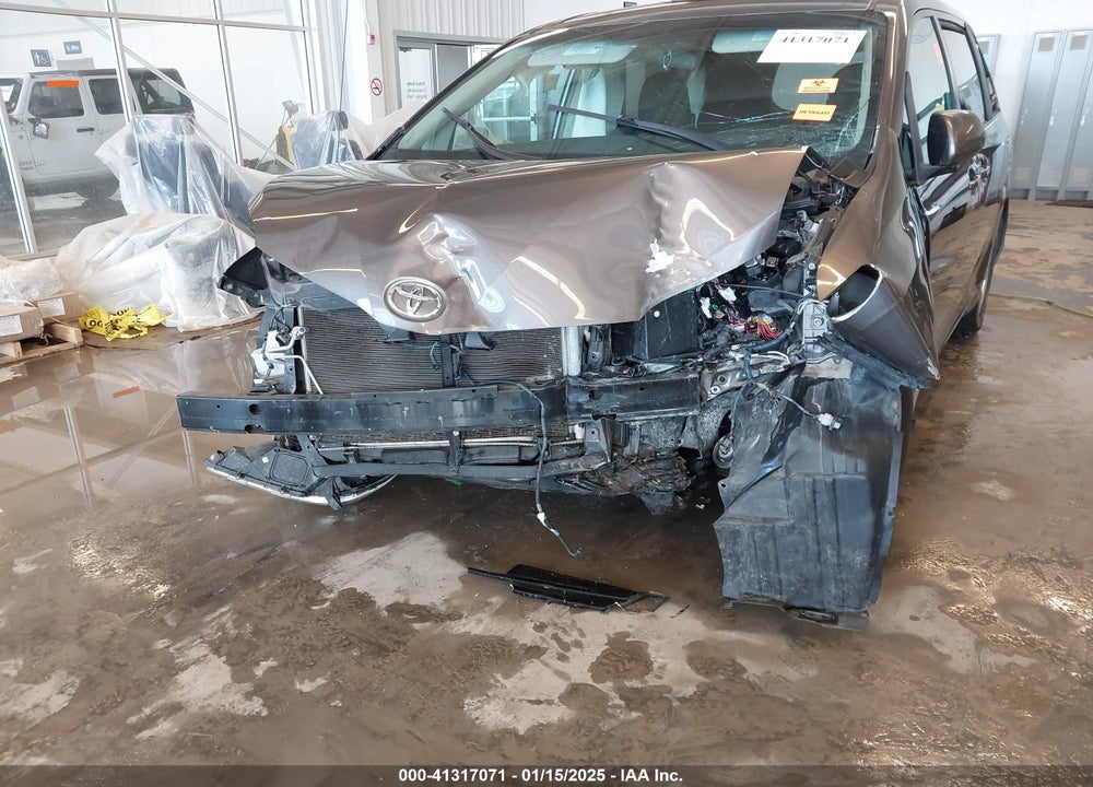 2012 TOYOTA SIENNA LE 8 PASSENGER VIN: 5TDKA3DC0CS012095