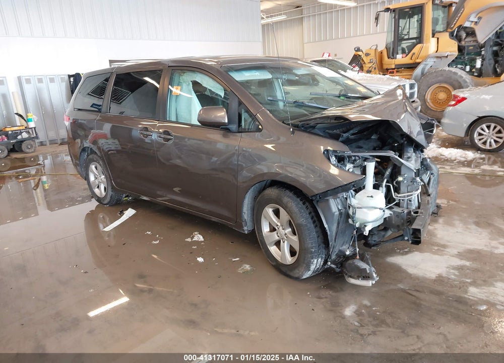 2012 TOYOTA SIENNA LE 8 PASSENGER VIN: 5TDKA3DC0CS012095