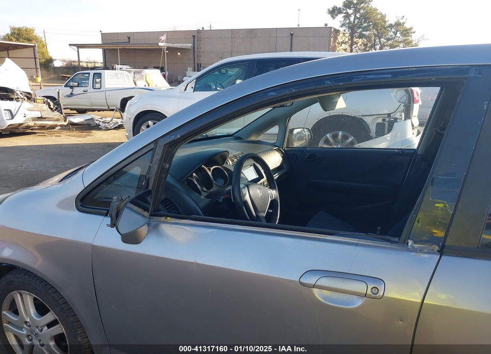 2008 HONDA FIT SPORT VIN: JHMGD38658S050145