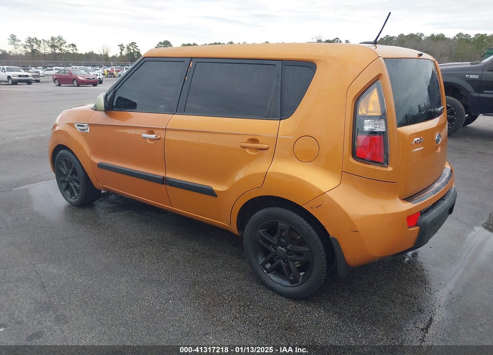 2011 KIA SOUL VIN: KNDJT2A22B7275208