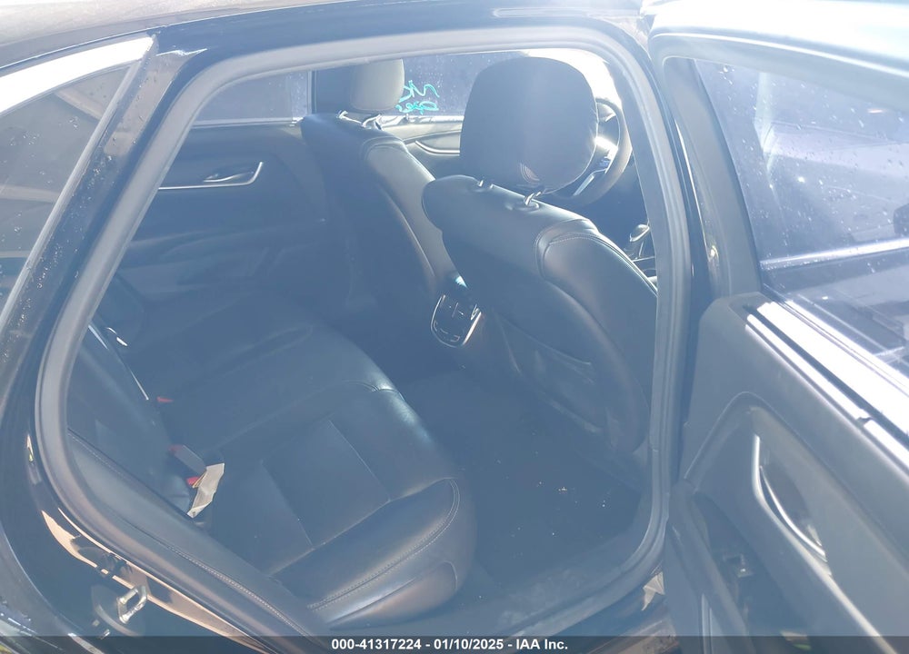 2015 CADILLAC XTS W20 LIVERY PACKAGE VIN: 2G61U5S35F9138504